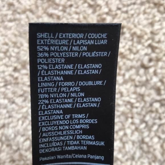 New! Ivy Park small Y high rise sculptured legging - Picture 9 of 9